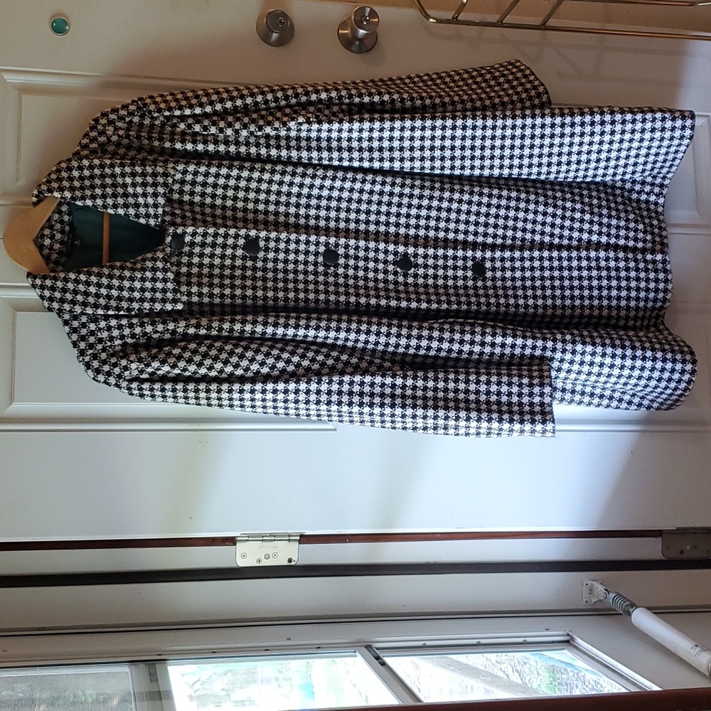 Women's Torrid Black and White Houndstooth Pattern Button Down Coat Torrid sz 4